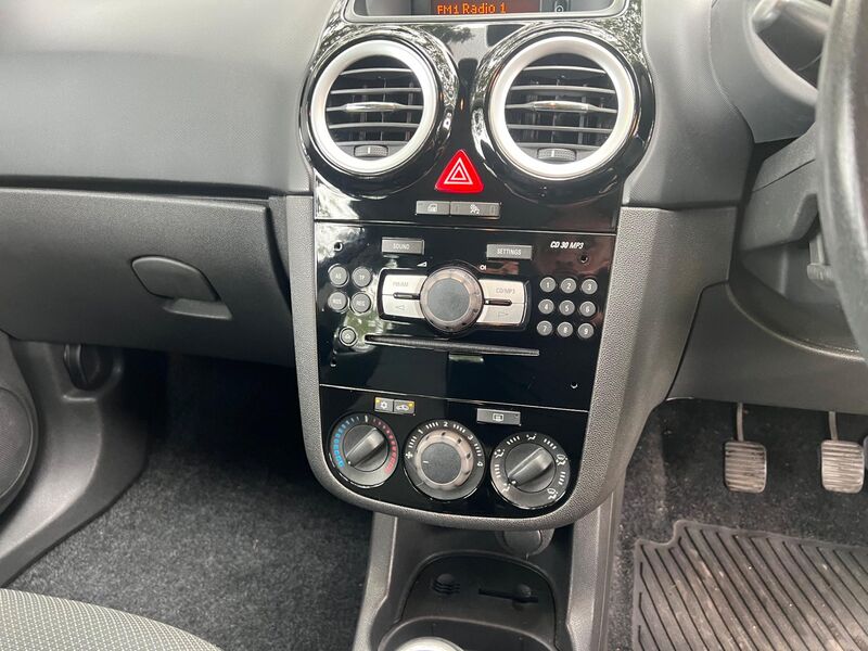 VAUXHALL CORSA