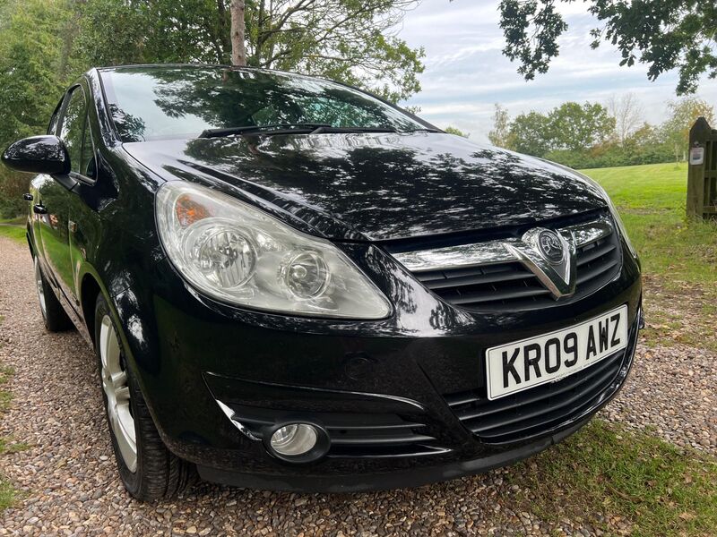 View VAUXHALL CORSA 1.4i 16v Design 5dr (a/c)