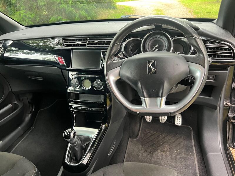 DS AUTOMOBILES DS 3