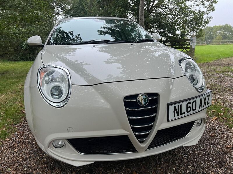 View ALFA ROMEO MITO 1.4 16V Lusso Euro 5 3dr
