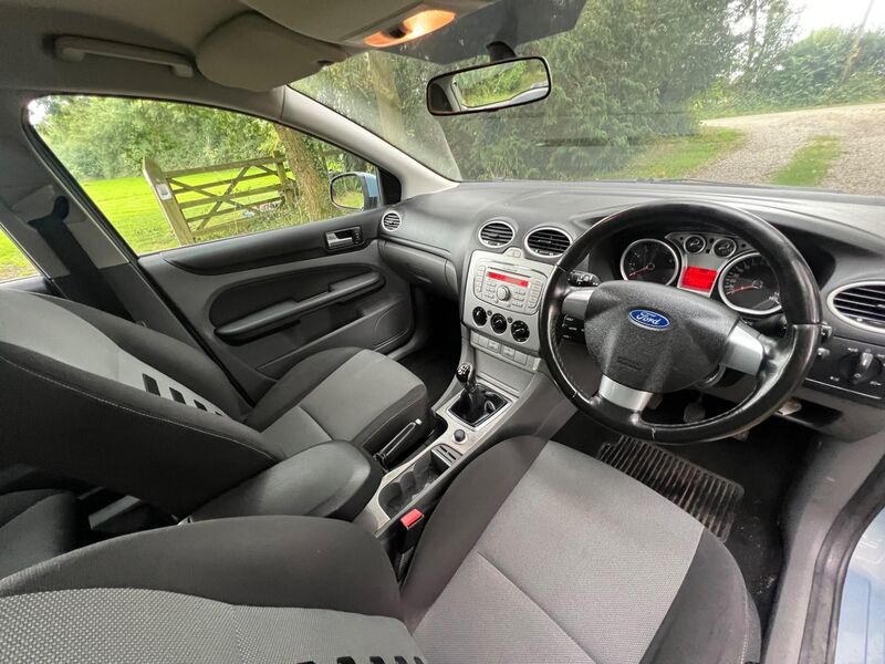 FORD FOCUS