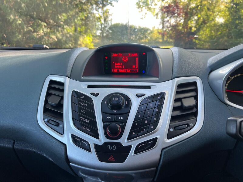 FORD FIESTA