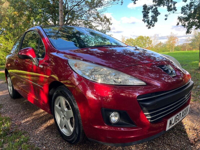 View PEUGEOT 207 1.4 VTi Millesim Euro 5 3dr