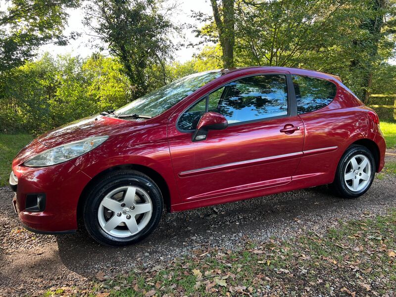 PEUGEOT 207