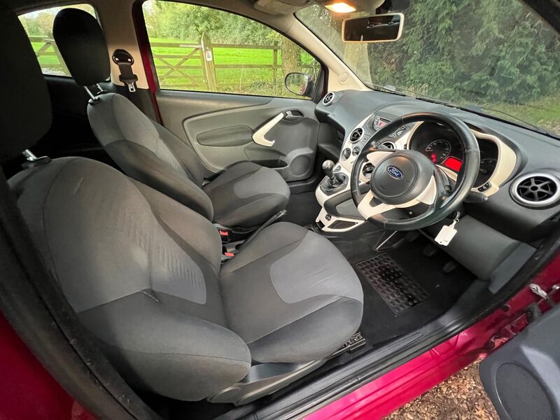 FORD KA