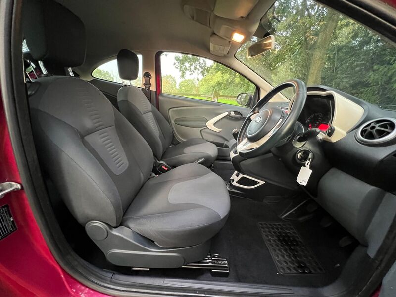 FORD KA