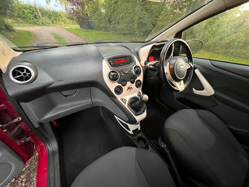 FORD KA