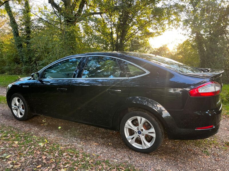 FORD MONDEO