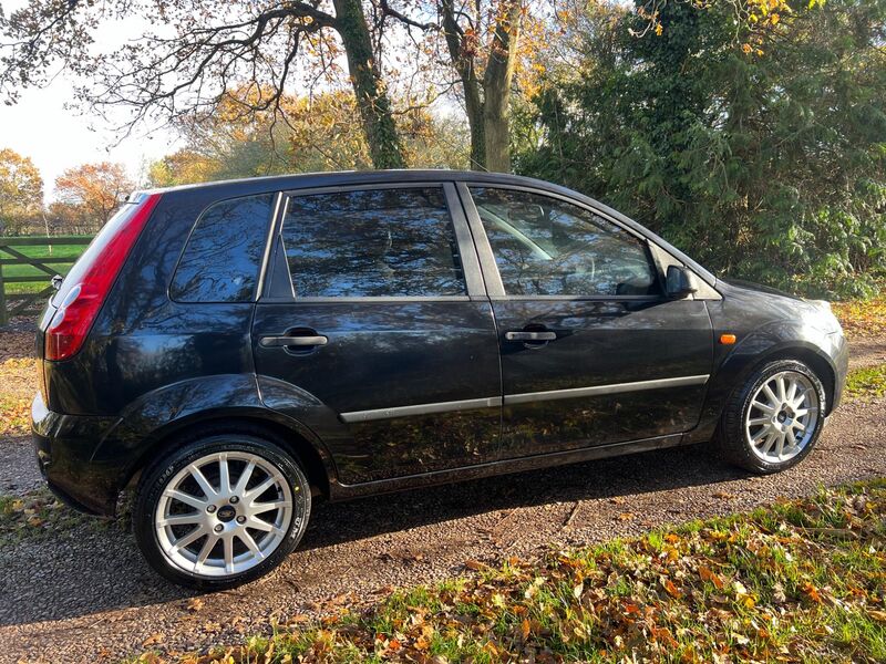 FORD FIESTA