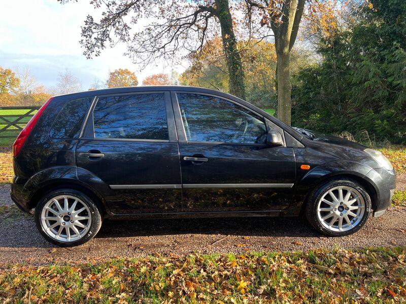 FORD FIESTA