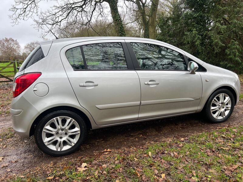 VAUXHALL CORSA