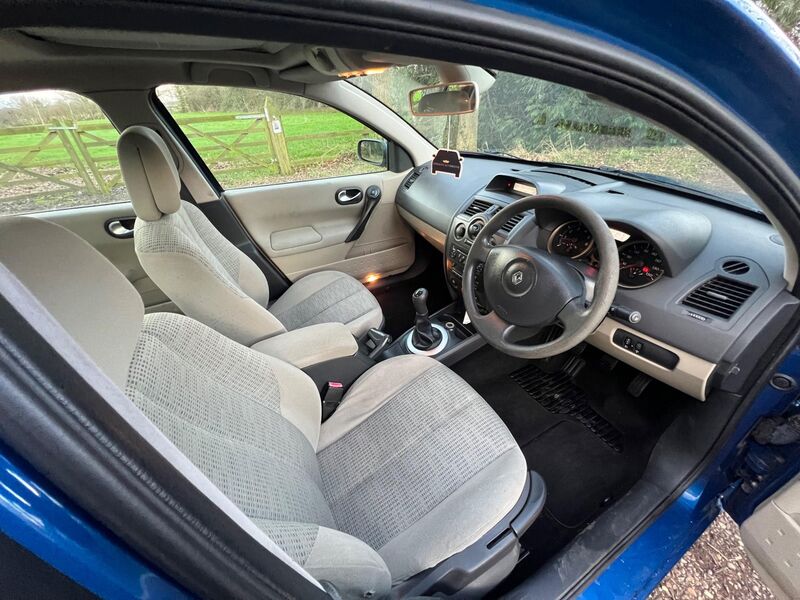RENAULT MEGANE
