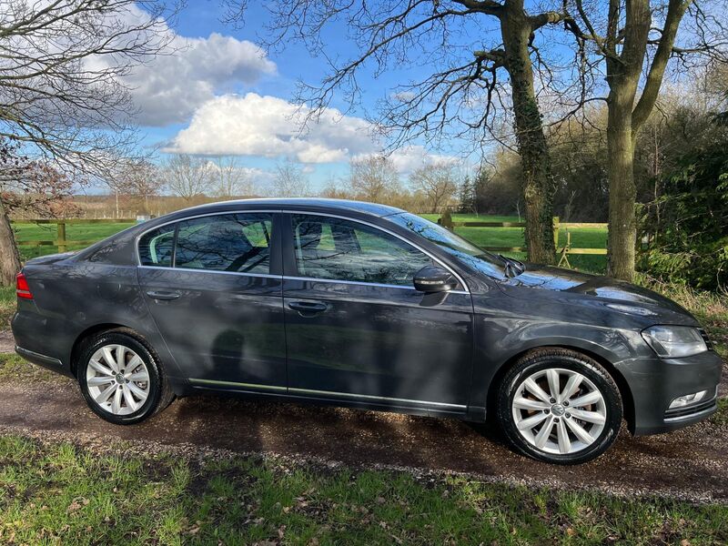 VOLKSWAGEN PASSAT