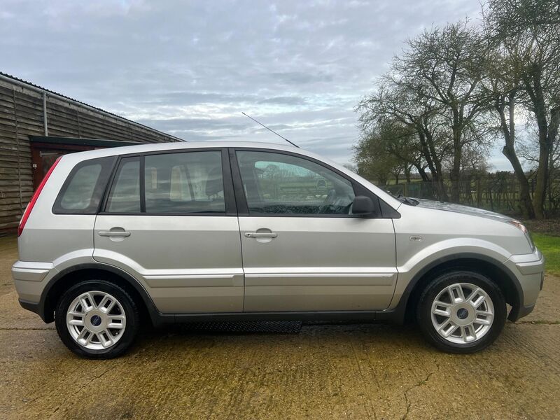 FORD FUSION