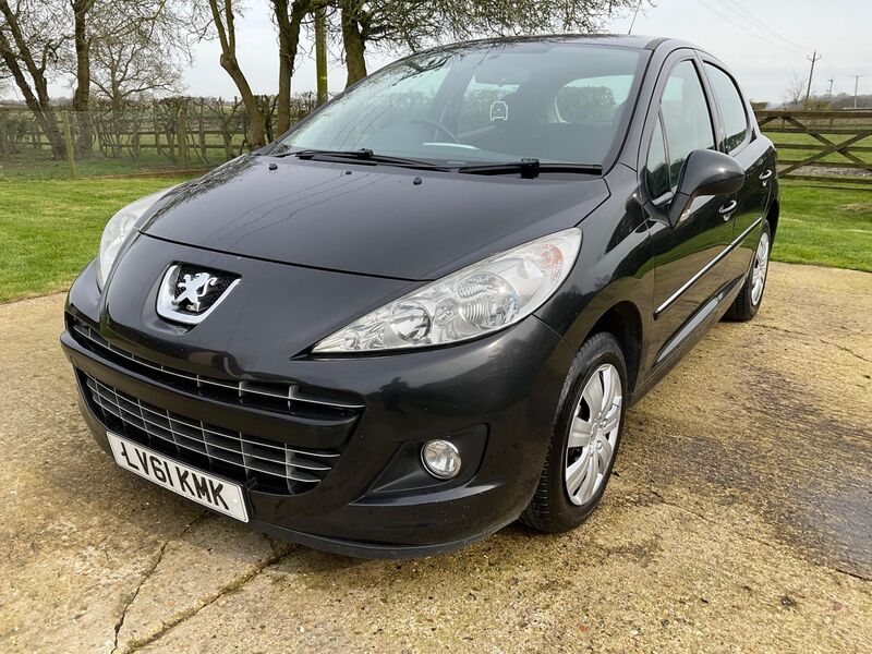 PEUGEOT 207