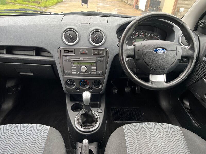 FORD FUSION