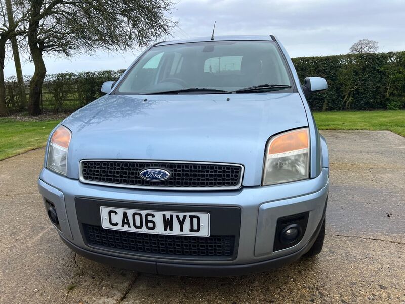 FORD FUSION