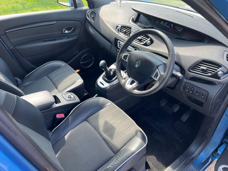 RENAULT SCENIC