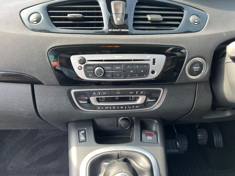 RENAULT SCENIC