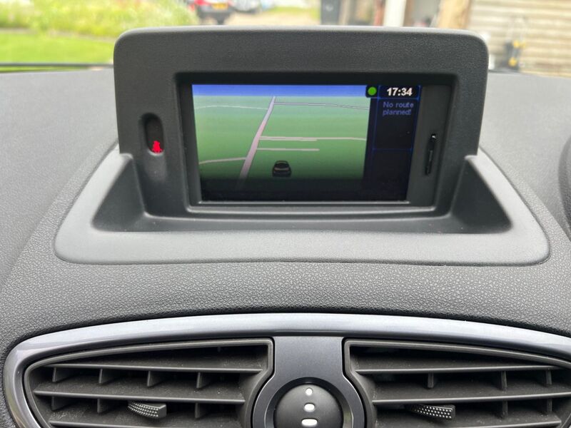 RENAULT CLIO