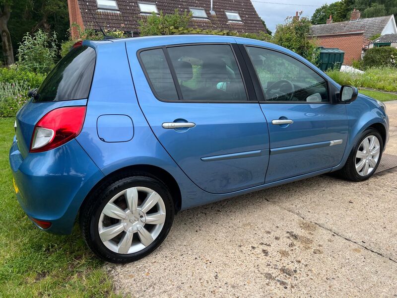 RENAULT CLIO