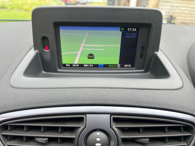 RENAULT CLIO