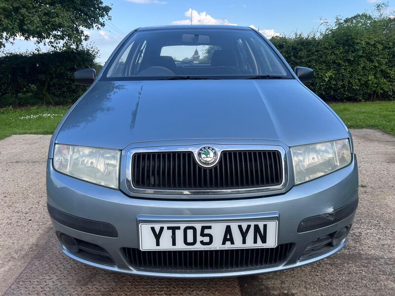 View SKODA FABIA 1.2 HTP 12V Classic 5dr