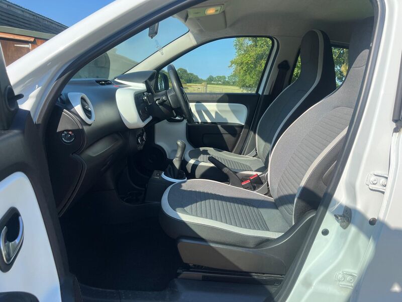 RENAULT TWINGO