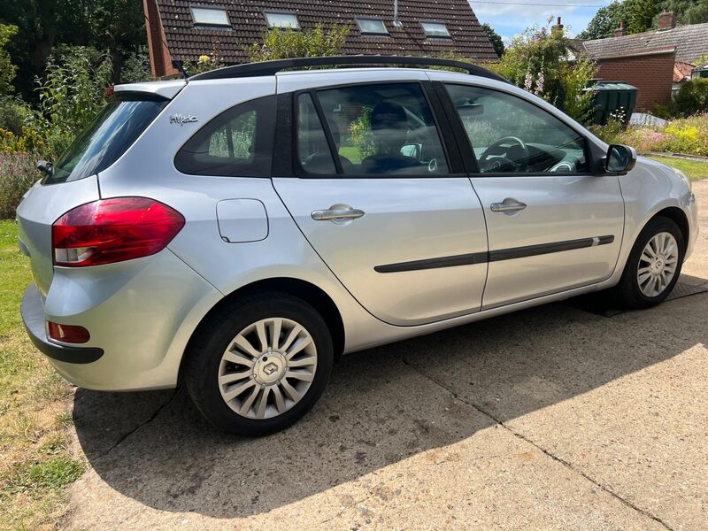 RENAULT CLIO
