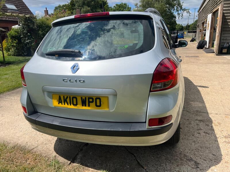 RENAULT CLIO