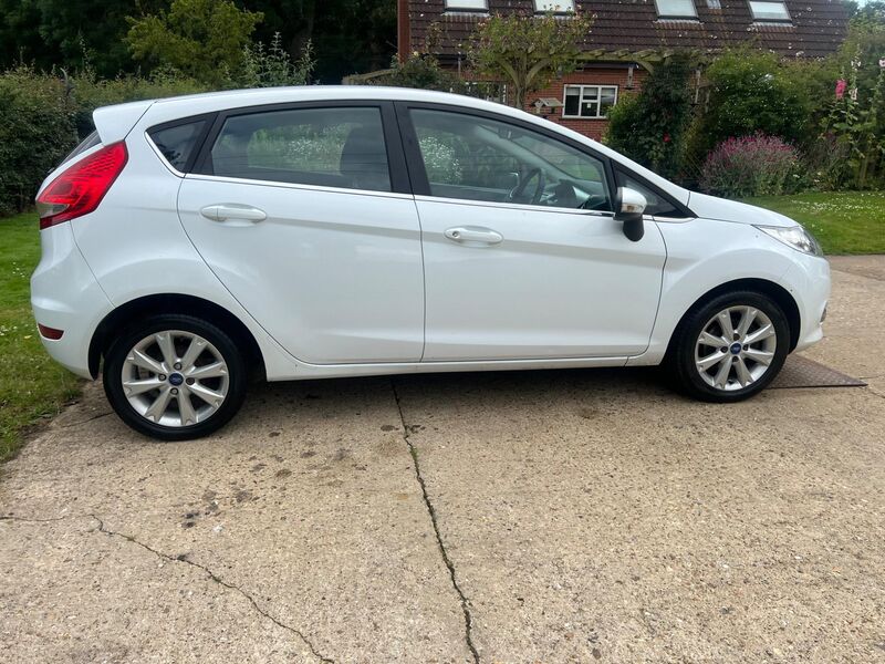 FORD FIESTA