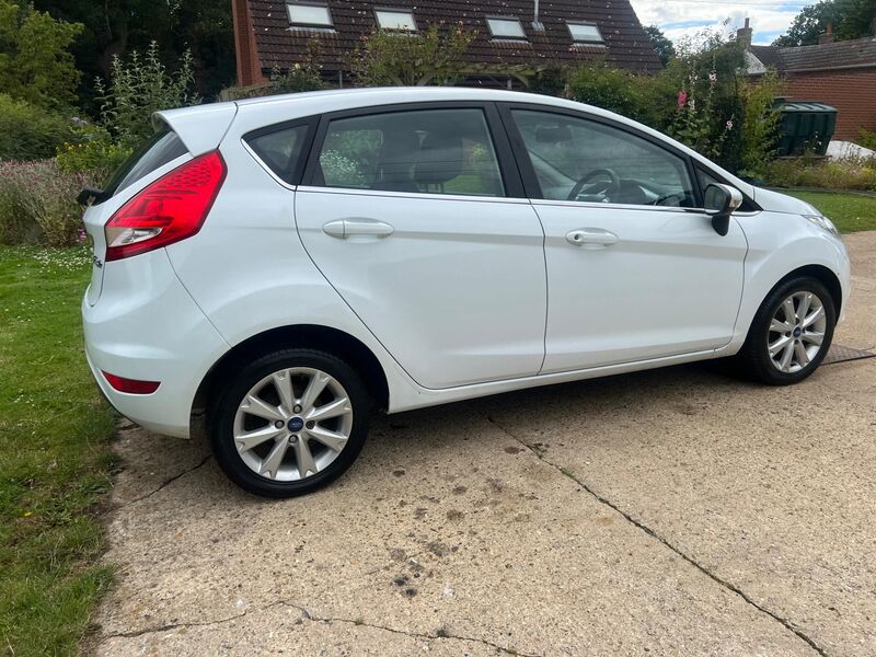 FORD FIESTA