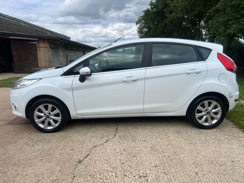 FORD FIESTA
