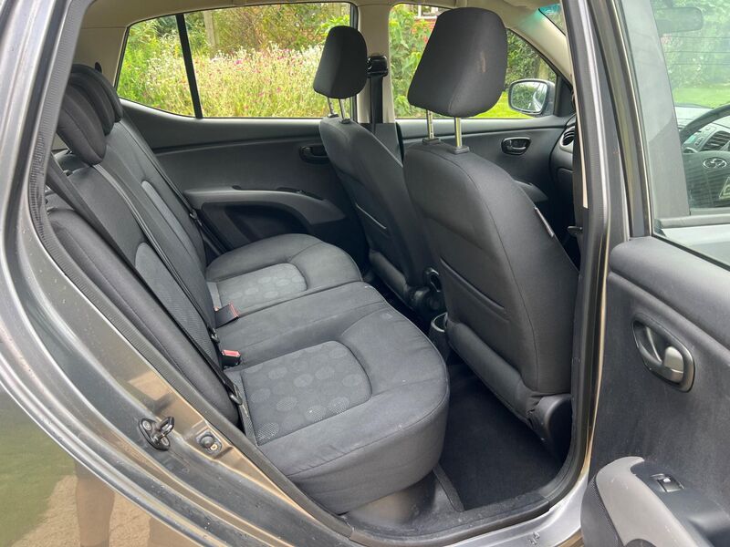 DAIHATSU SIRION