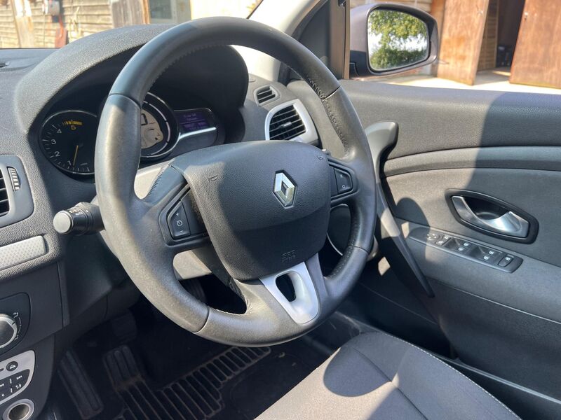 RENAULT MEGANE