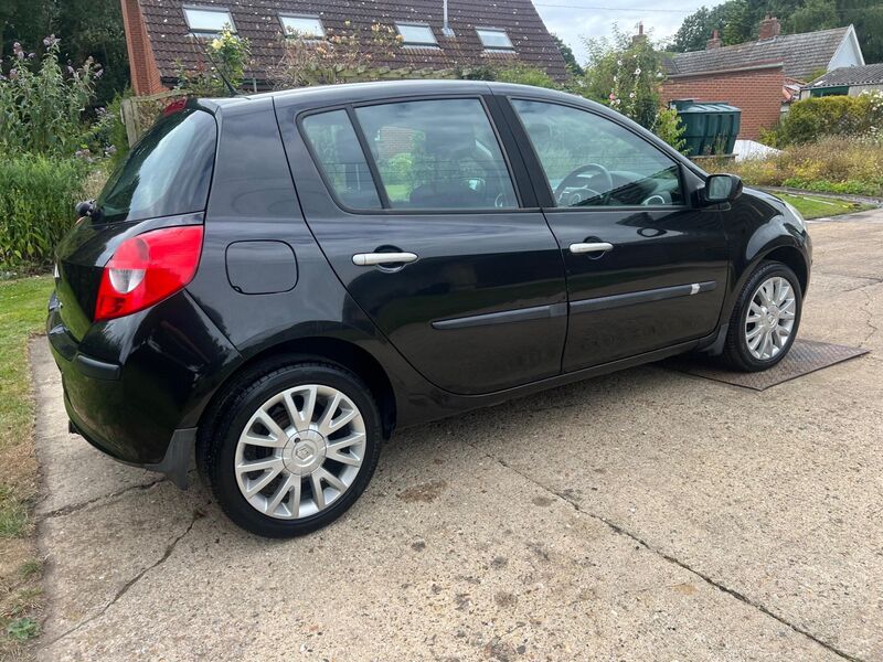 RENAULT CLIO