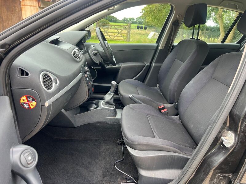 RENAULT CLIO