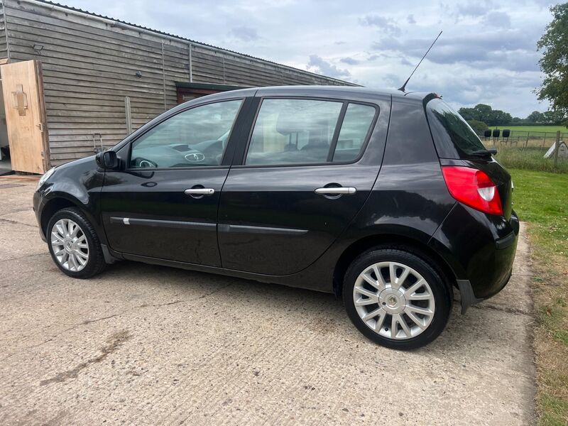 RENAULT CLIO