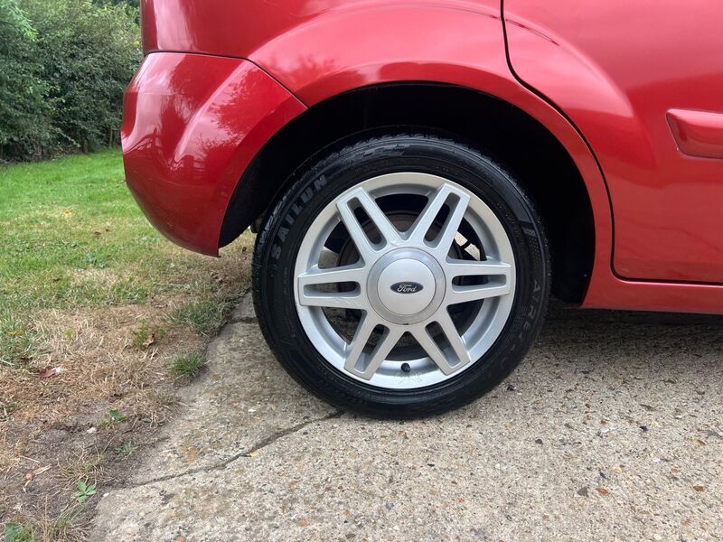 FORD FIESTA