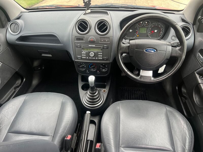 FORD FIESTA