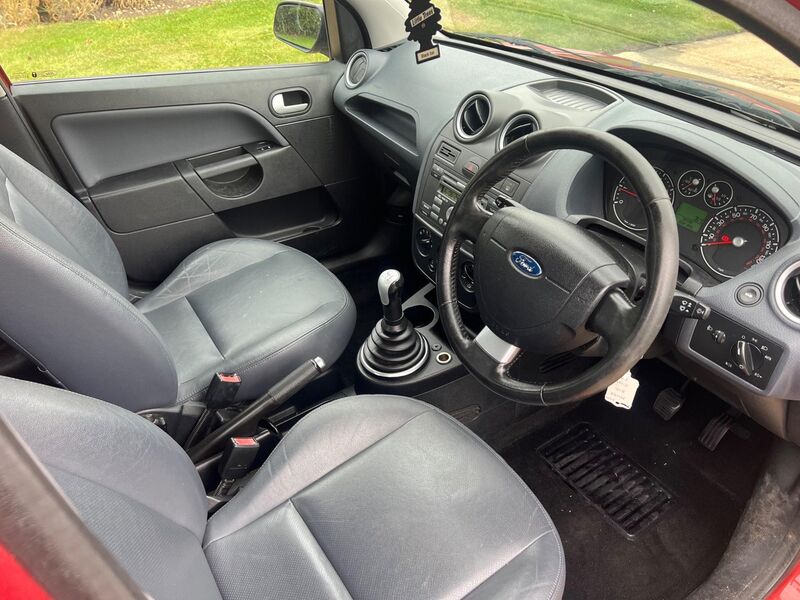 FORD FIESTA