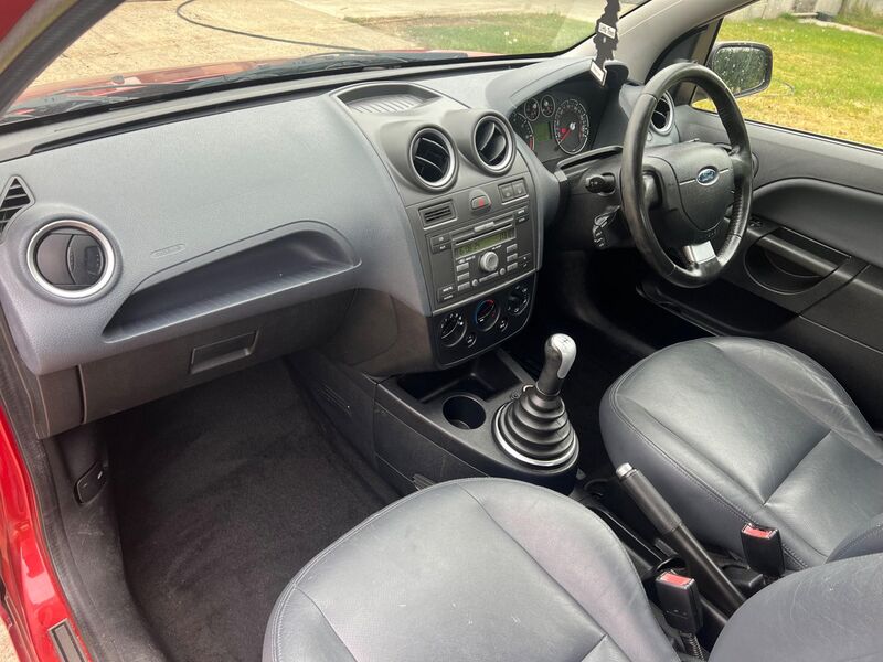 FORD FIESTA