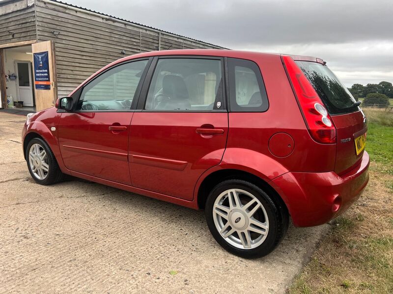 FORD FIESTA