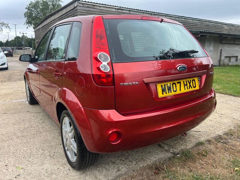 FORD FIESTA