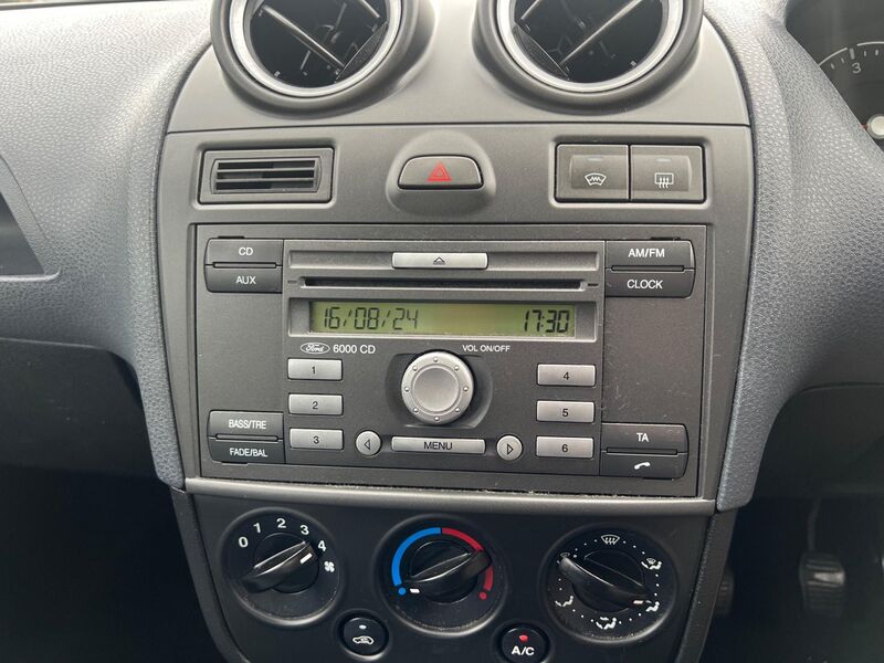 FORD FIESTA