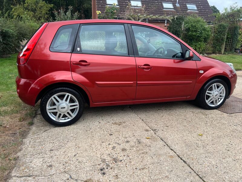 FORD FIESTA