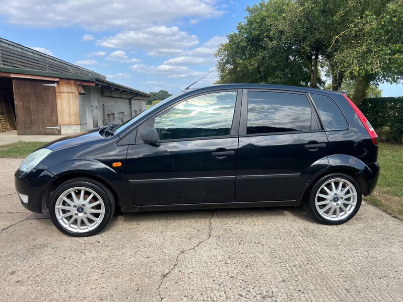 FORD FIESTA