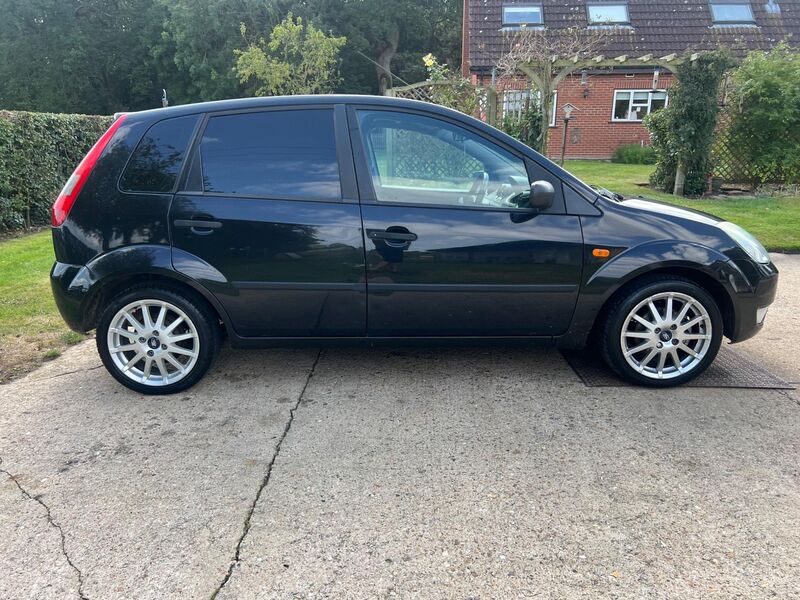 FORD FIESTA