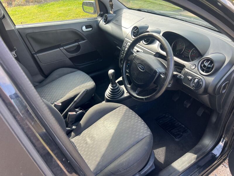 FORD FIESTA