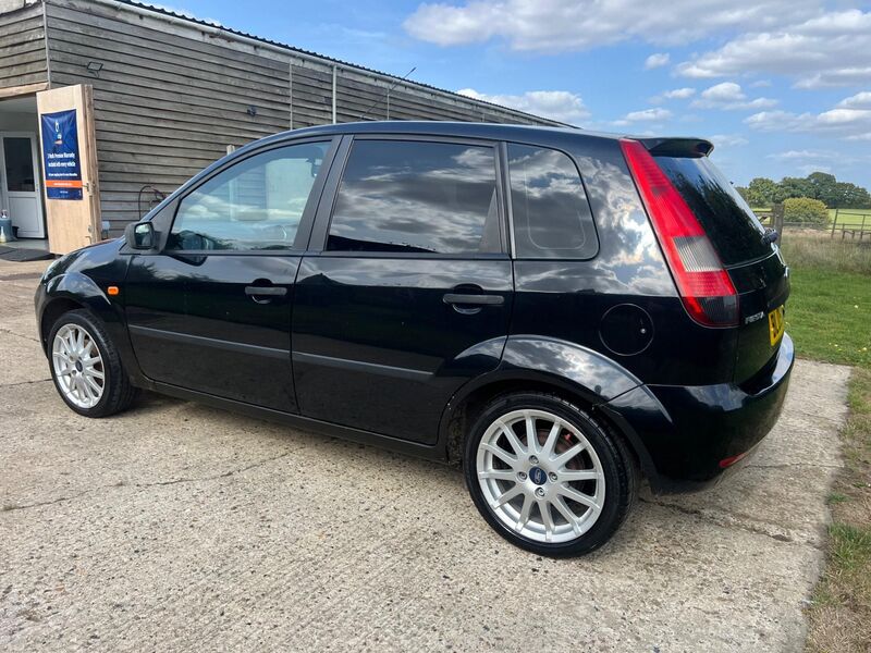 FORD FIESTA